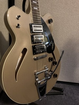 gretsch g2627t case